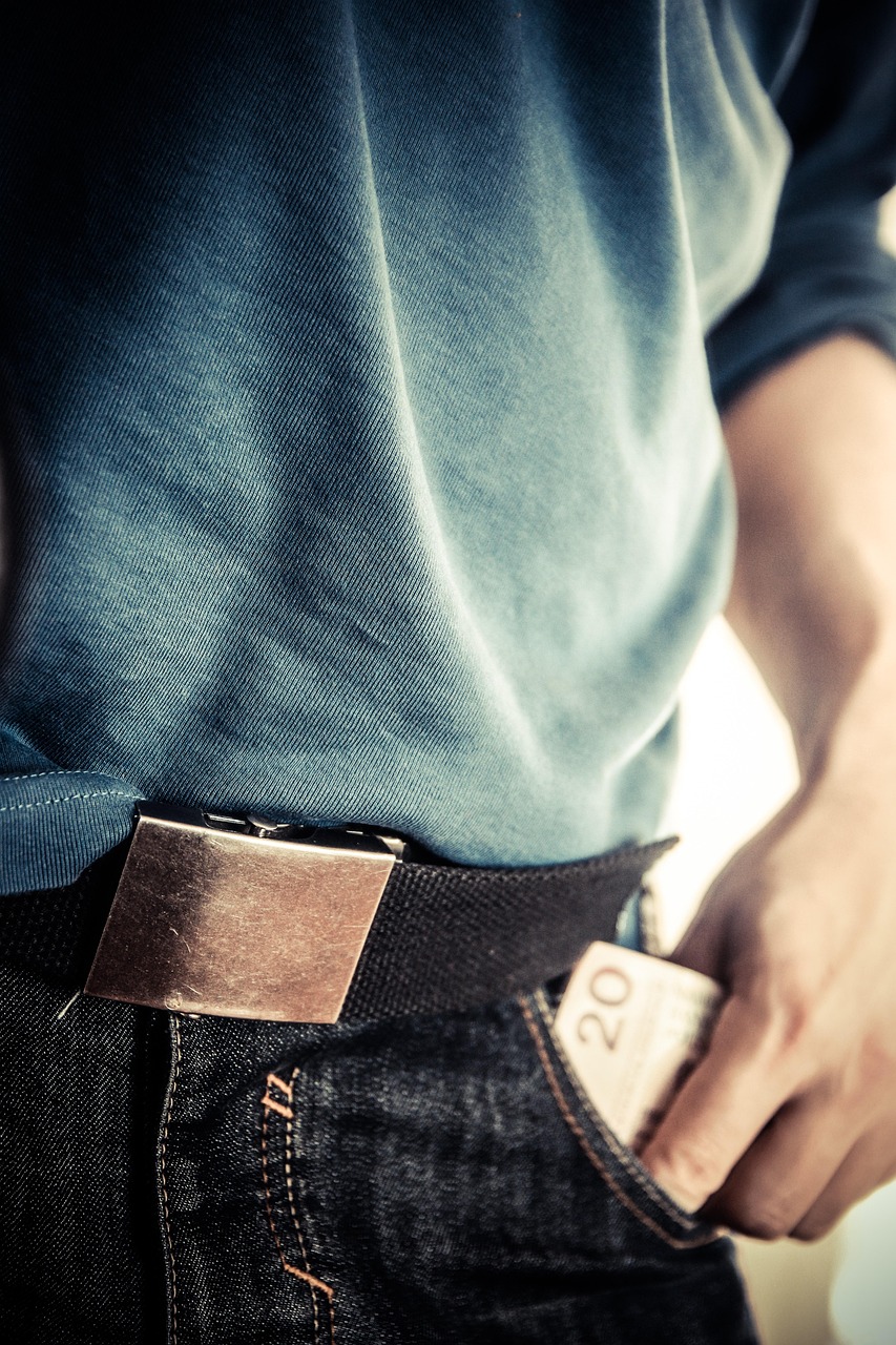 Canvaを使ってスキルを活かして稼ぐ方法は？